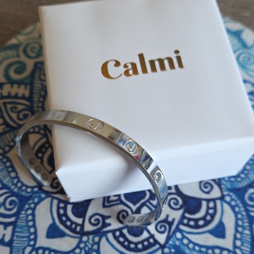 Calmi Silver Bracelet for Women